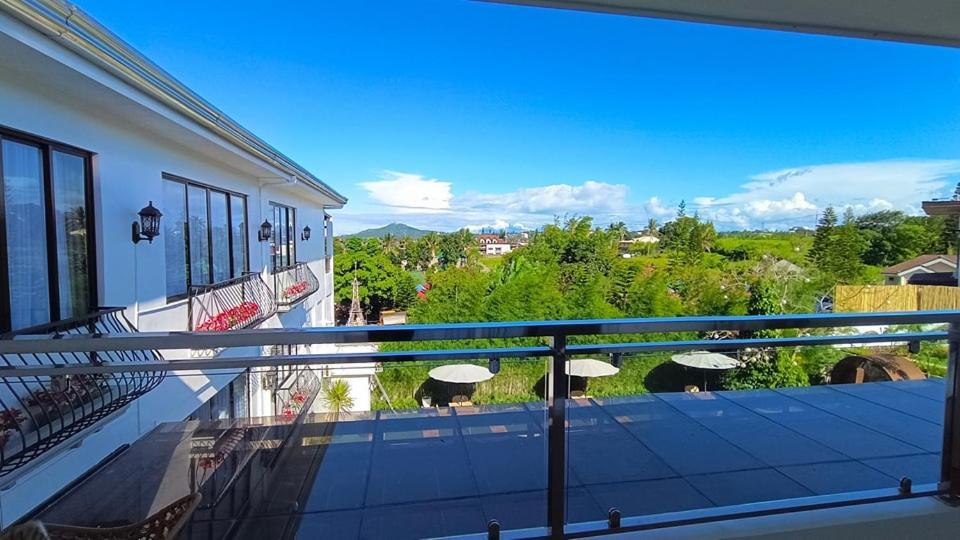 Casa La Silvinas Hotel & Event Resort Tagaytay City Esterno foto