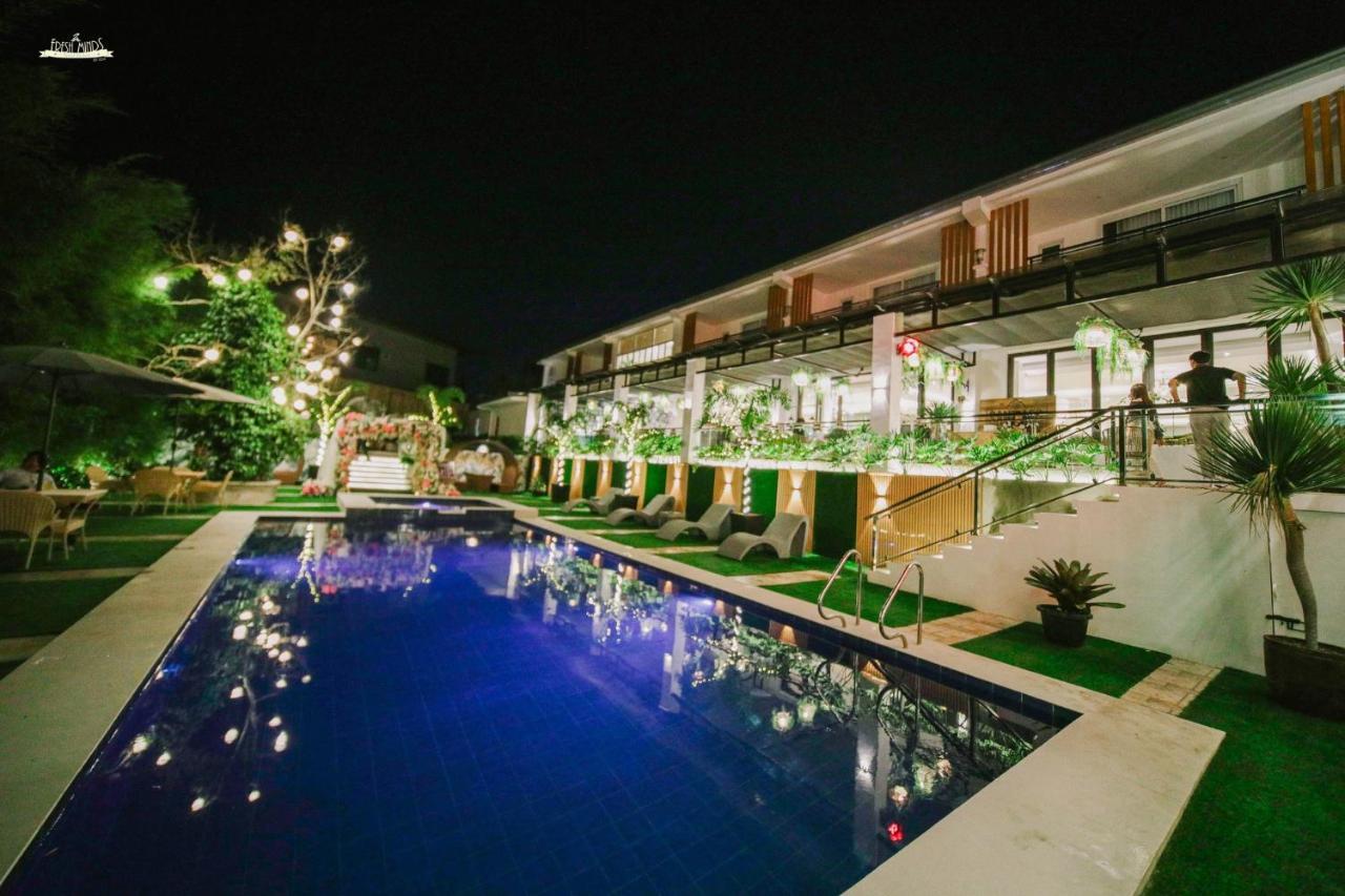Casa La Silvinas Hotel & Event Resort Tagaytay City Esterno foto