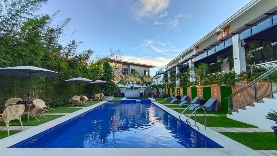 Casa La Silvinas Hotel & Event Resort Tagaytay City Esterno foto